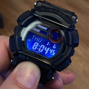G-Shock #GD-400 like new. Red/black - blue led